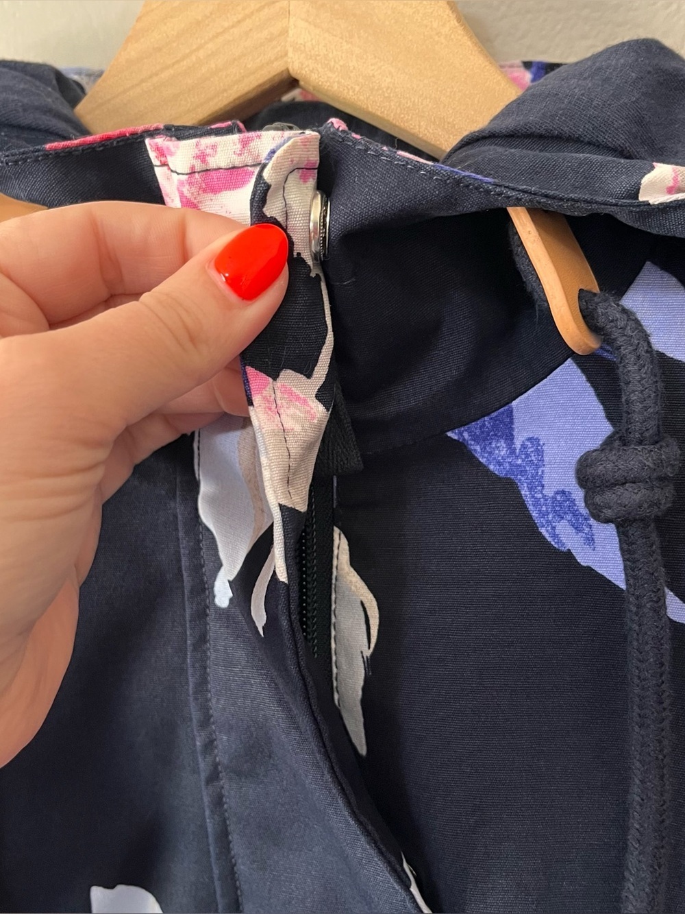 Joules Women's Size 6 Coast Print Waterproof Rain Jacket French Navy Blue Bloom - Picture 2 of 10
